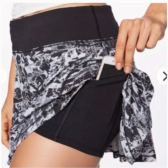 LULULEMON black white printed Circuit Breaker Skirt Sz 6 - Picture 3 of 11